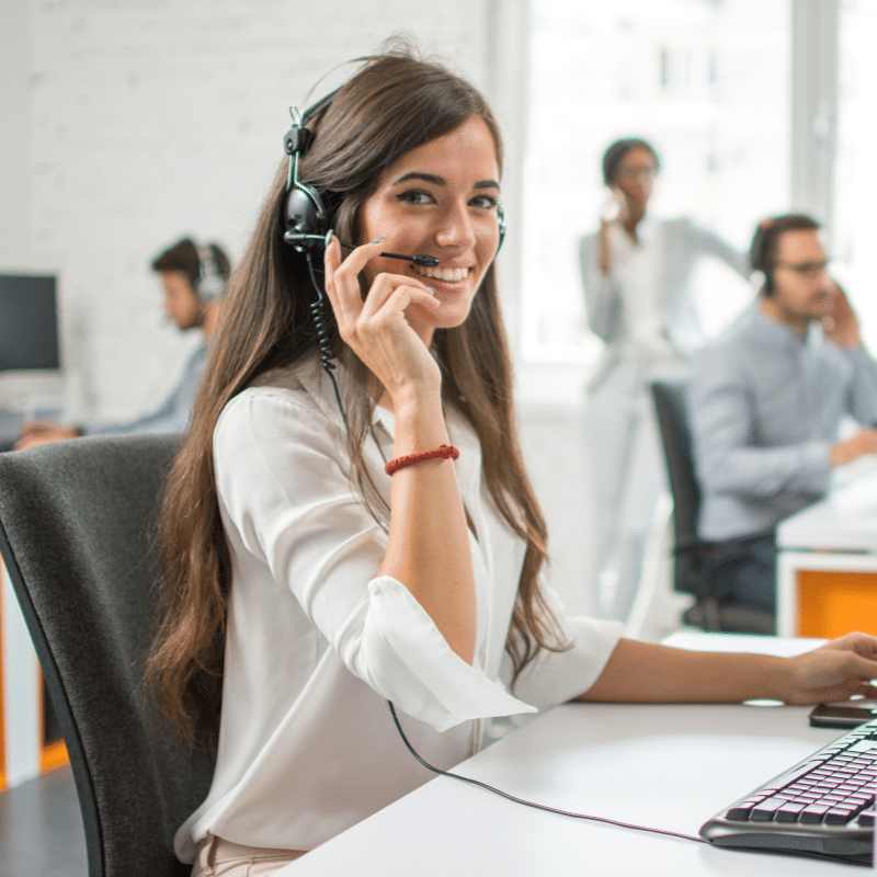 customer service expert () customer service expert ()